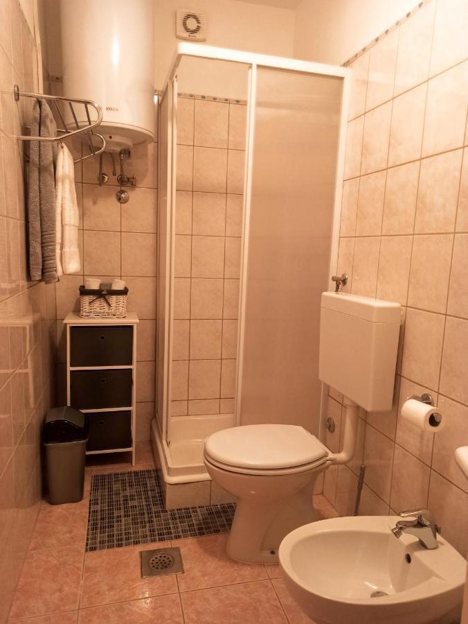 Apartman Dora Pula Exteriör bild