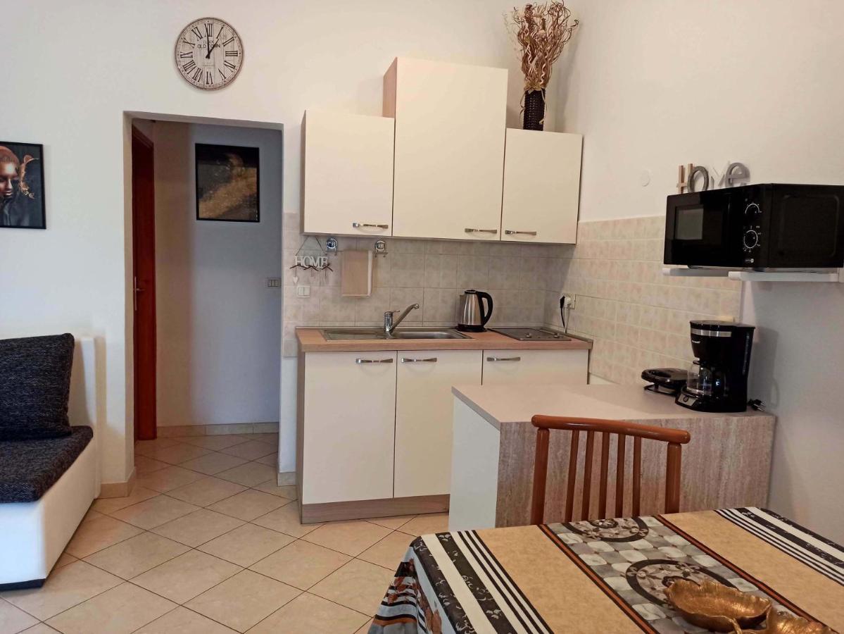 Apartman Dora Pula Exteriör bild